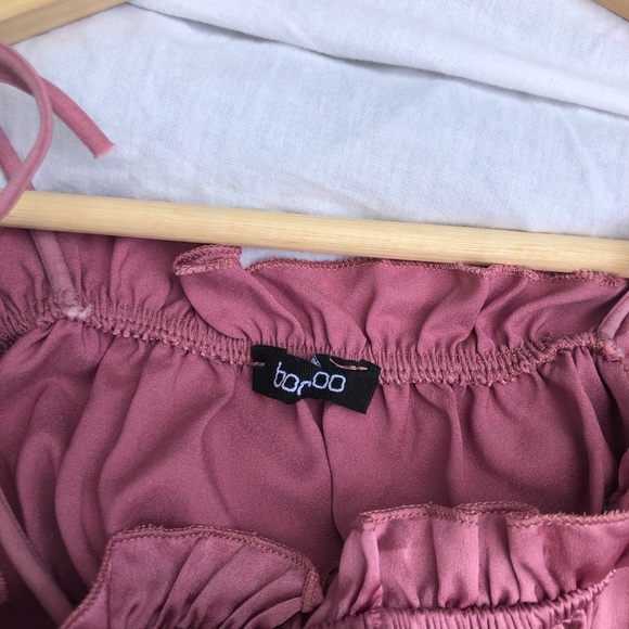 Cute boohoo satin top - Picture 2 of 2